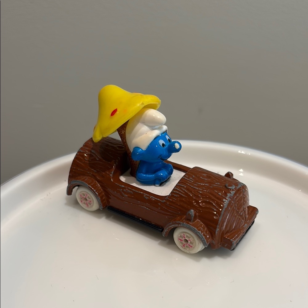 Vintage 1982 Smurf-About Car